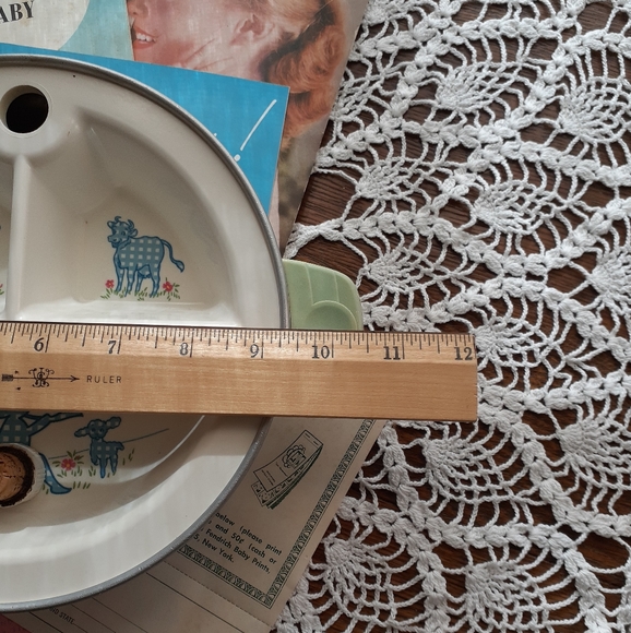 Lot of 1950s baby ephemera and Little Boy Blue warming bowl. - Picture 5 of 16